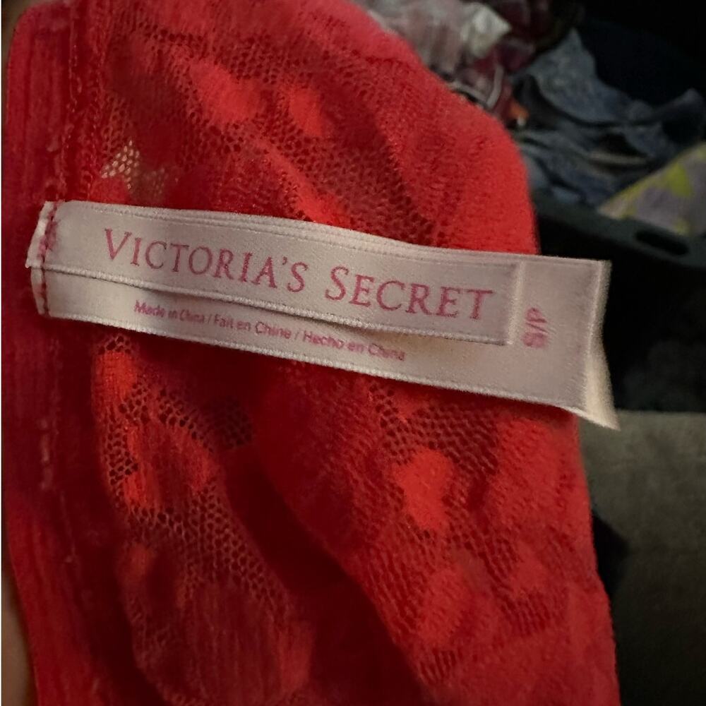 Victoria's Secret Lipstick Red Heart Panties - Picture 9 of 9